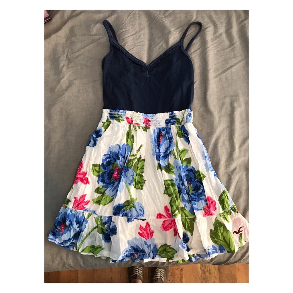 Hollister navy blue/white floral dress
